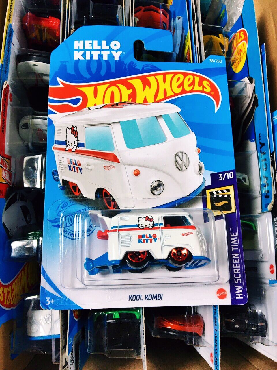 Xe Mô Hình Hot Wheels tỉ lệ 1:64 "Kool Kombi" (White) (Model new 2021) (Hello Kitty)