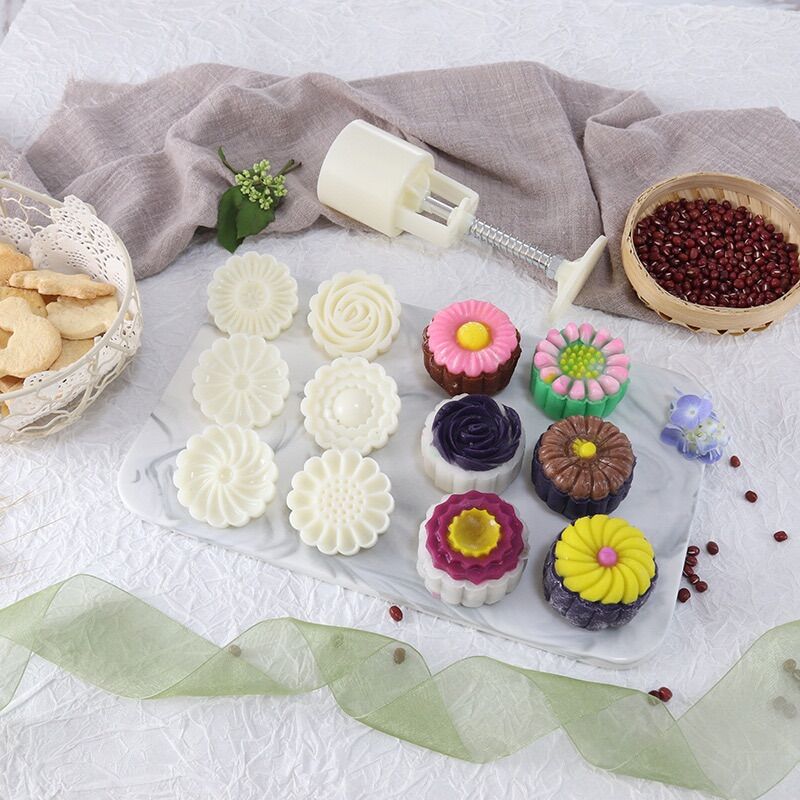 Khuôn trung thu lò xo 6 mặt 50gr