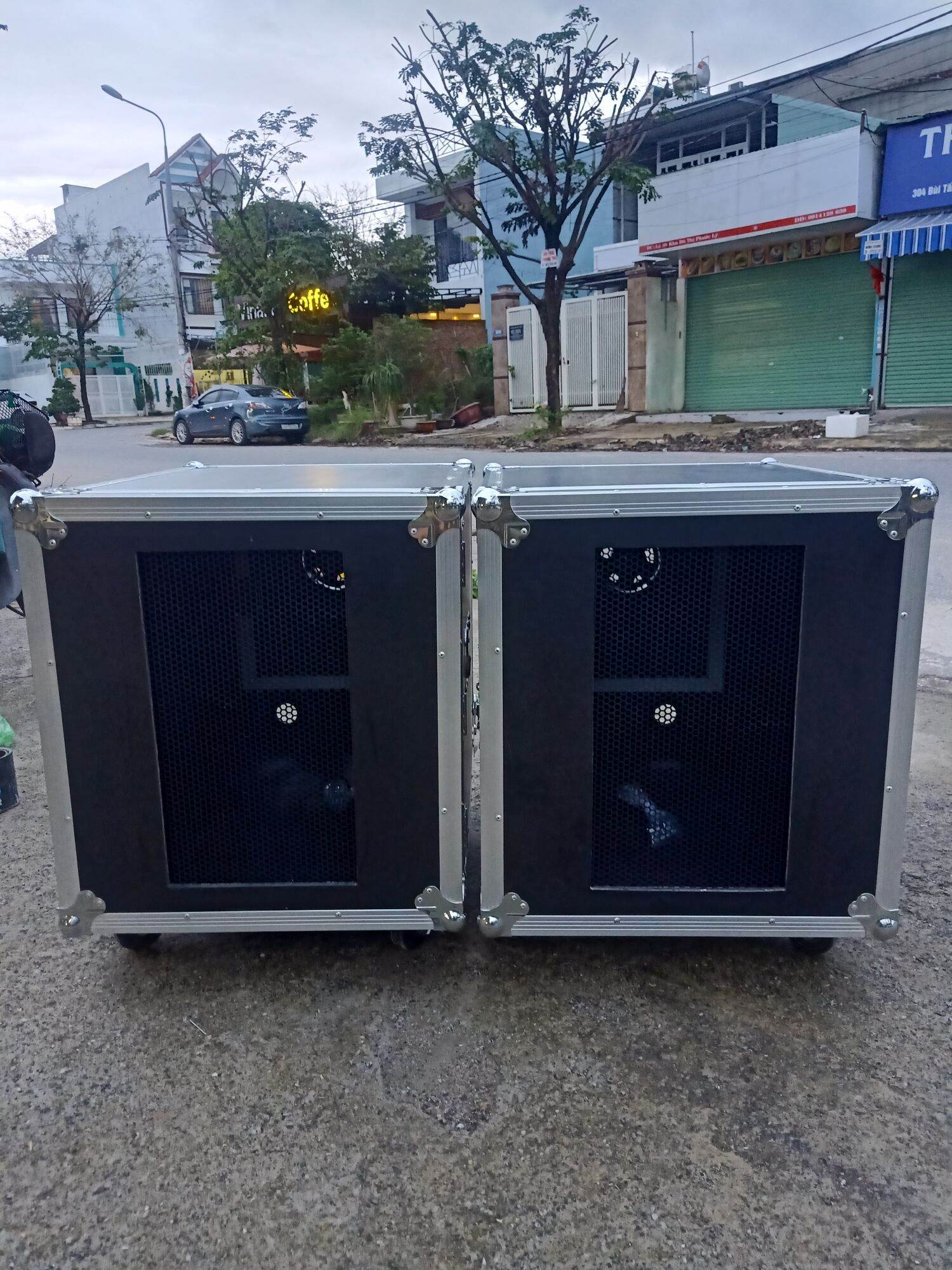 TỦ 12U LƯỚI - KARA GIA ĐÌNH