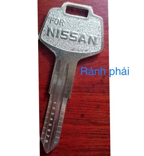 Phôi chìa khoá xe NISSAN ( rảnh phải )