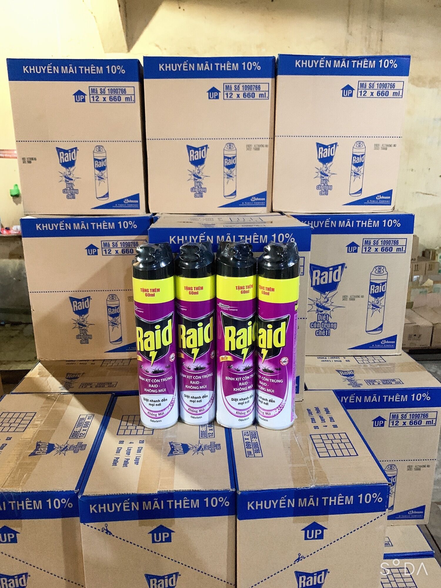 Raid Xịt Côn Trùng Hương Không Mùi 660ml