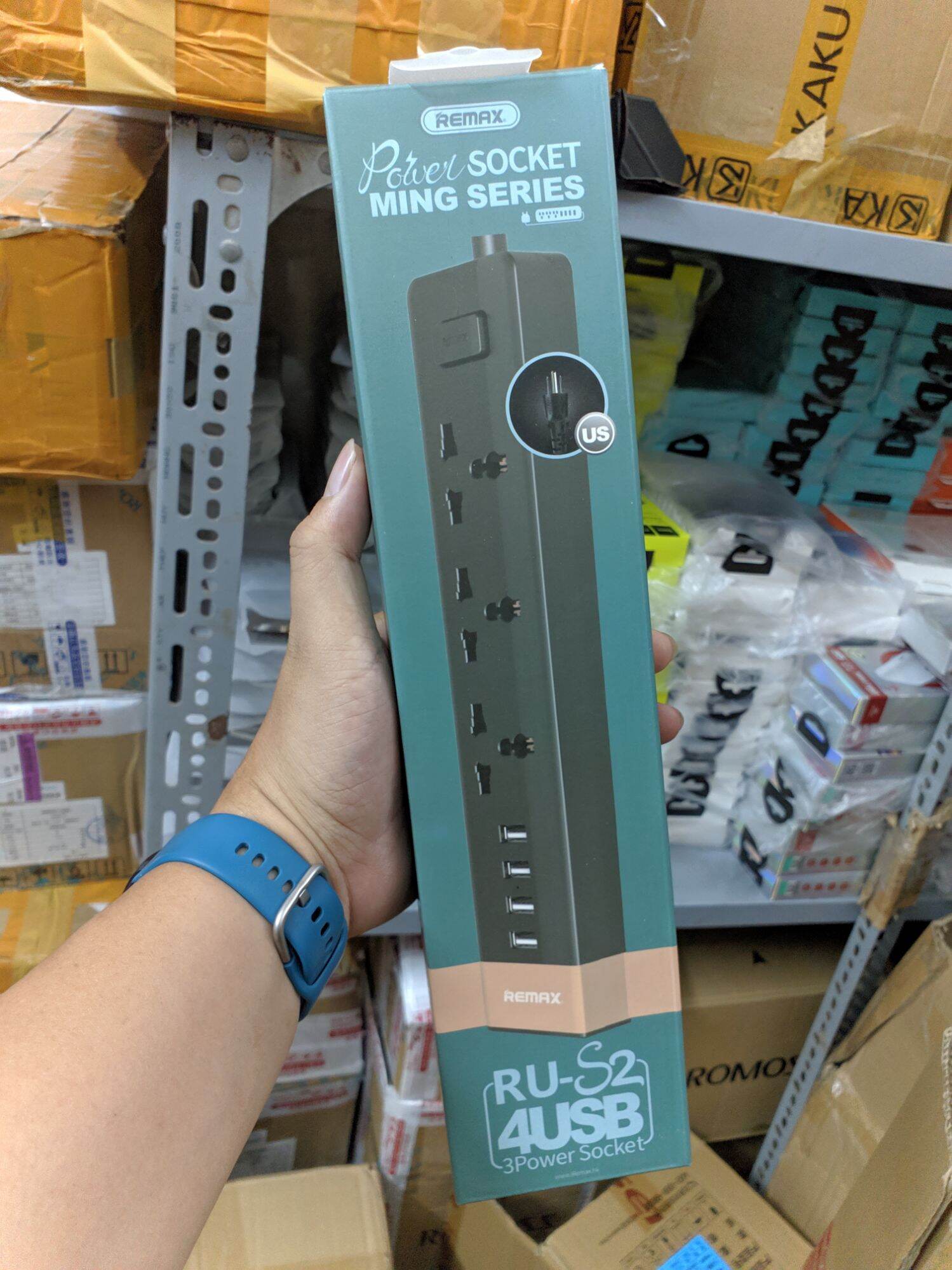 Ổ điện Remax RU-S2 4 cổng sạc USB