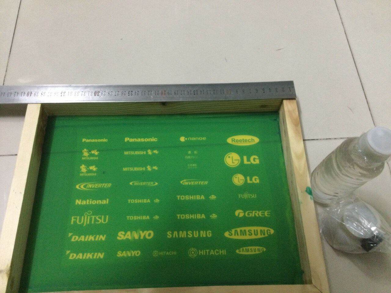 [HCM]khung in logo máy lạnh khung in lụa