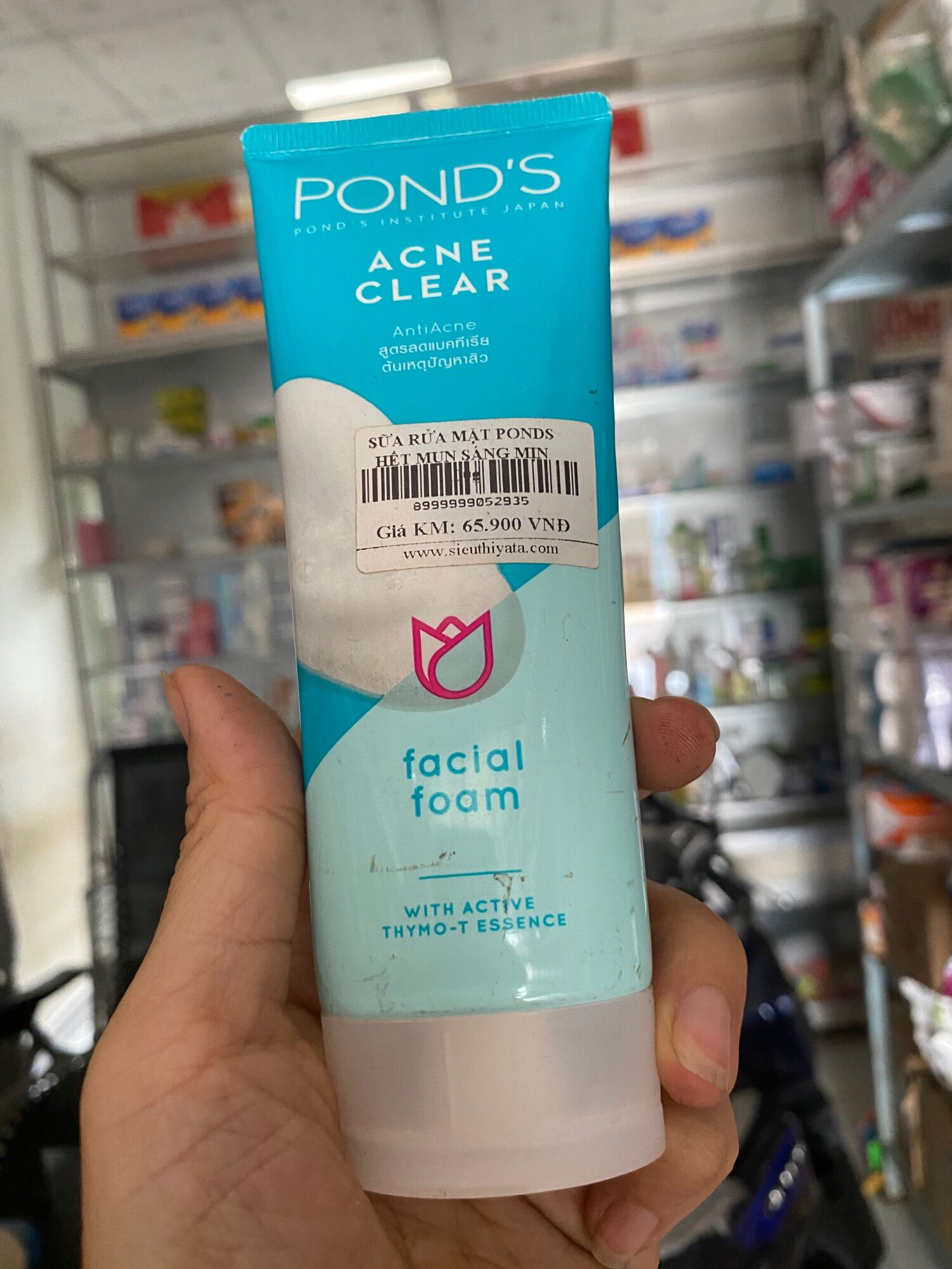 Sữa Rửa Mặt Pond’s Xanh Sạch Mụn Sáng Mịn 100Ml