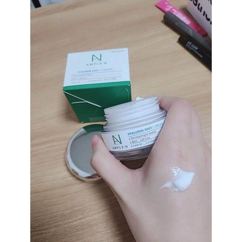 Kem Dưỡng Cấp Nước Da Căng Mịn Sáng Coreana Ample:n Hyaluron Shot Cream