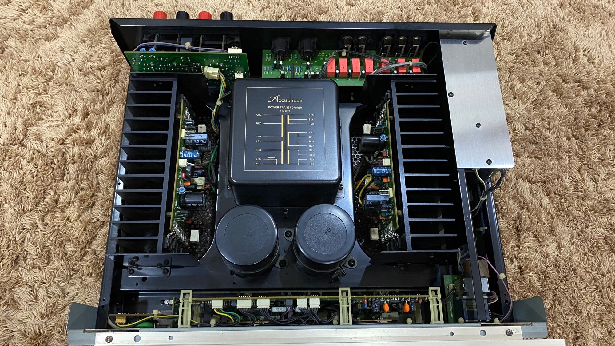 Amply Accuphase E-212