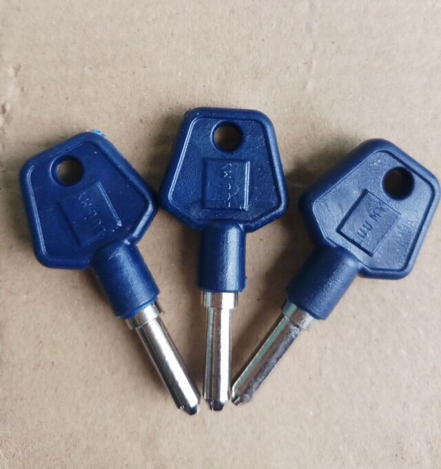Phôi chìa khoá cửa cuốn