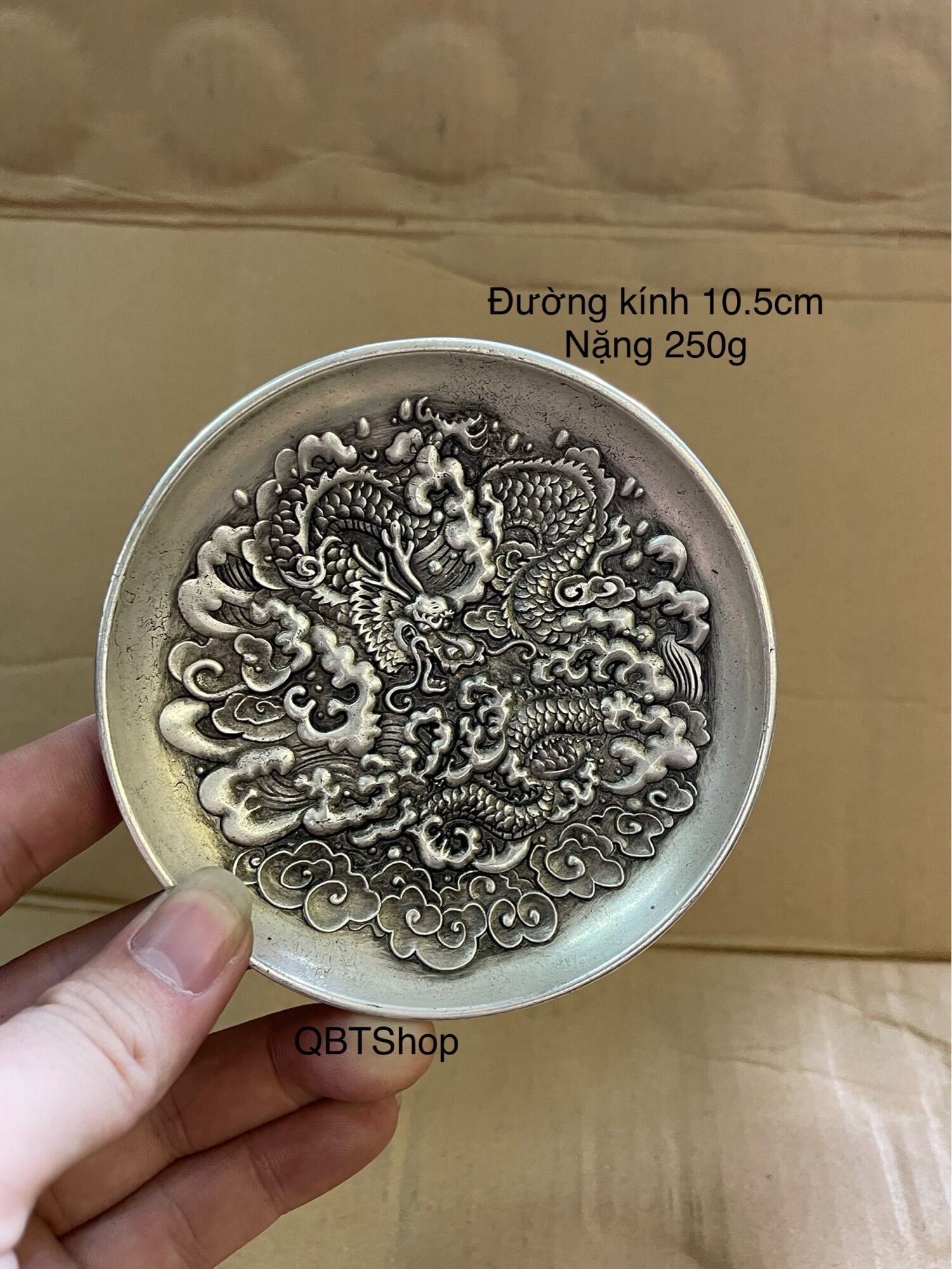 Dĩa trà rồng đk 10cm bằng đồng phong thuỷ