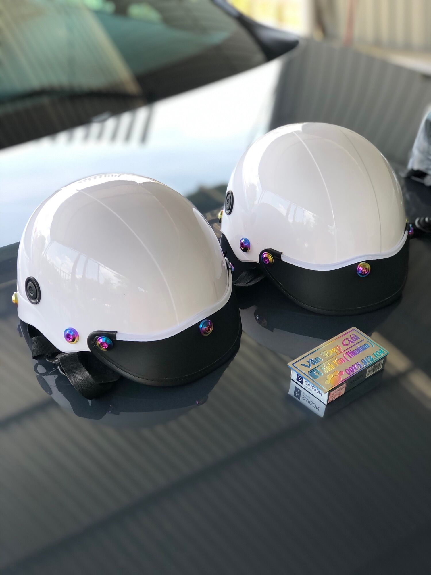 Nón bảo hiểm gắn full ốc titan