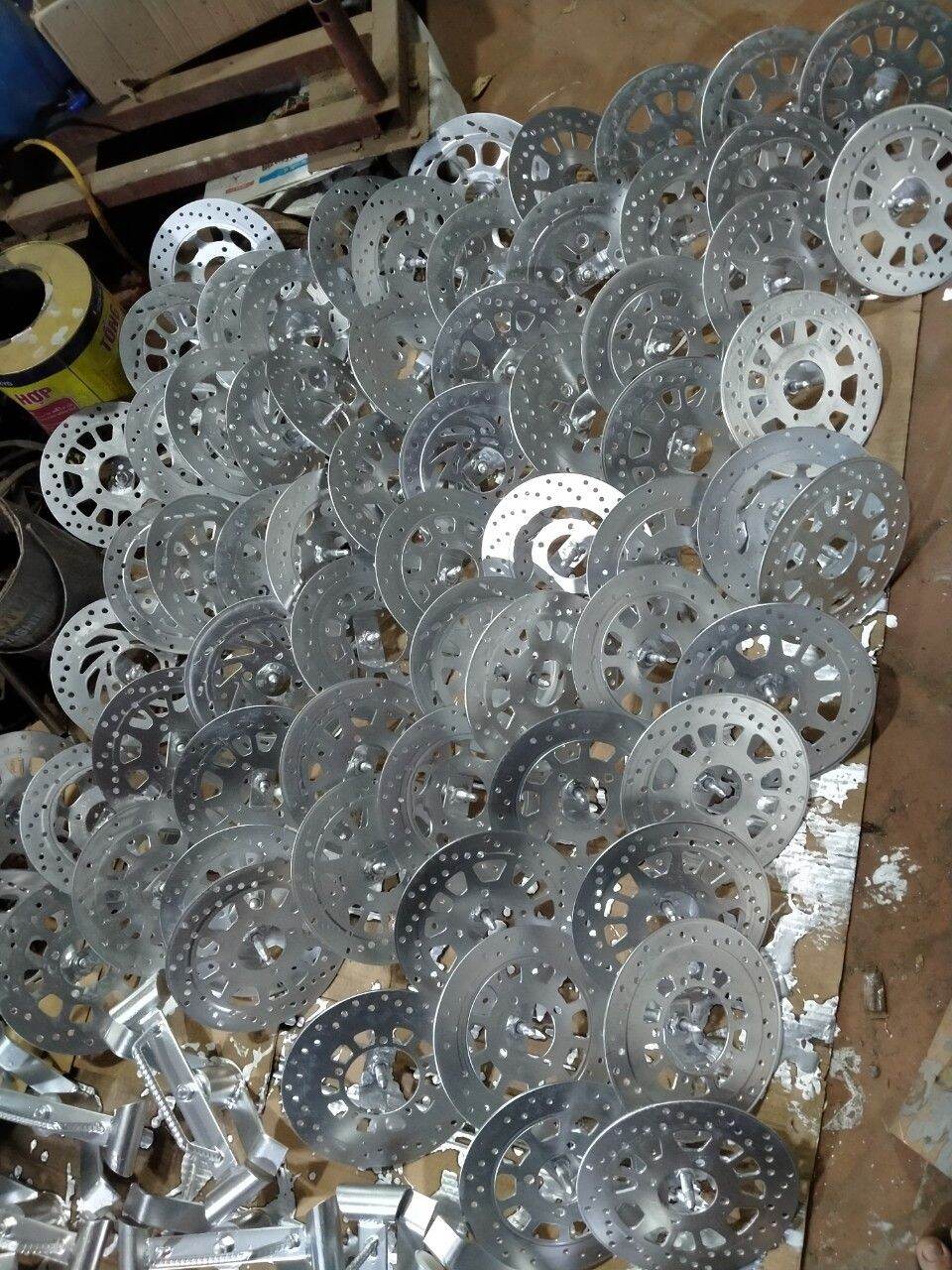 Dụng cụ vệ sinh máy giặt cửa trên