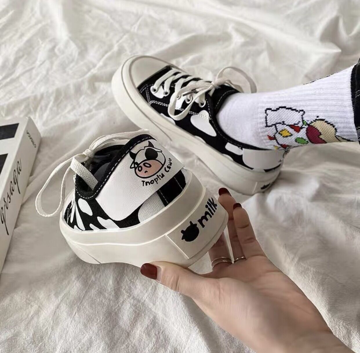 Giày sneaker bò sữa độn đế siêu hot