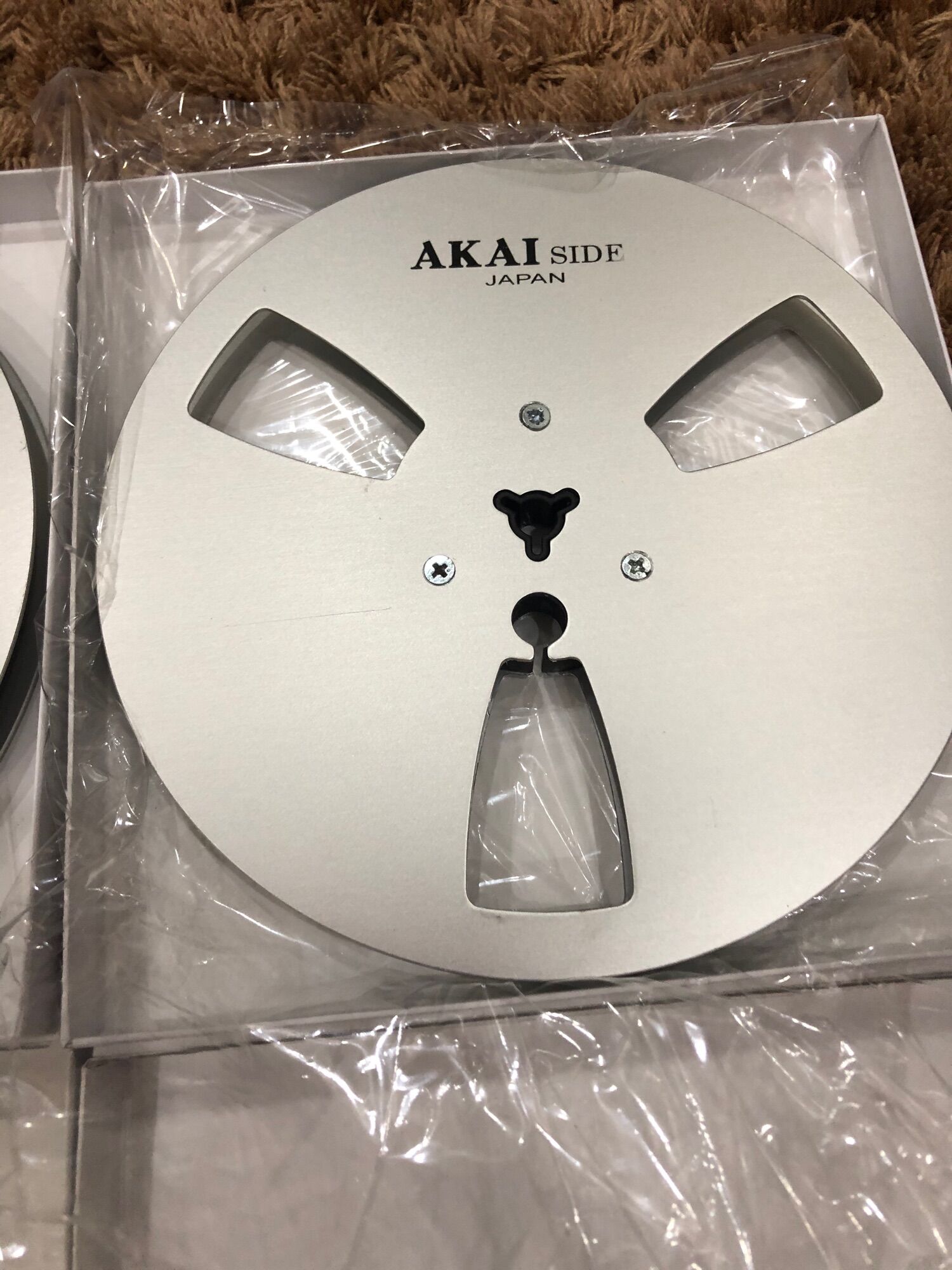 1 ĐÔI XƯƠNG NHÔM AKAI 7 INCH