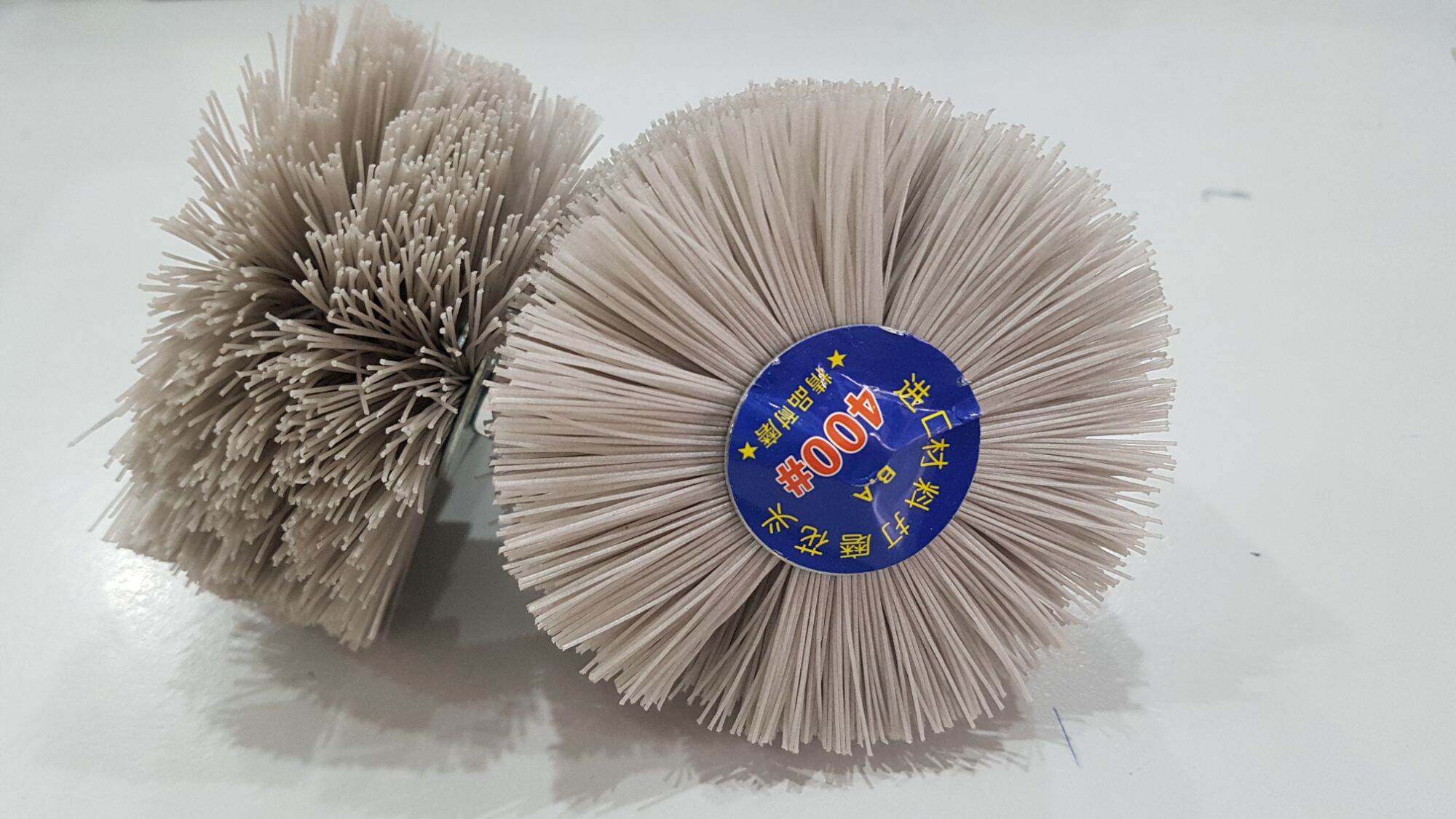 chổi quật cước chà nhám số 400 chuyên đánh bóng sabr phẩm gỗ