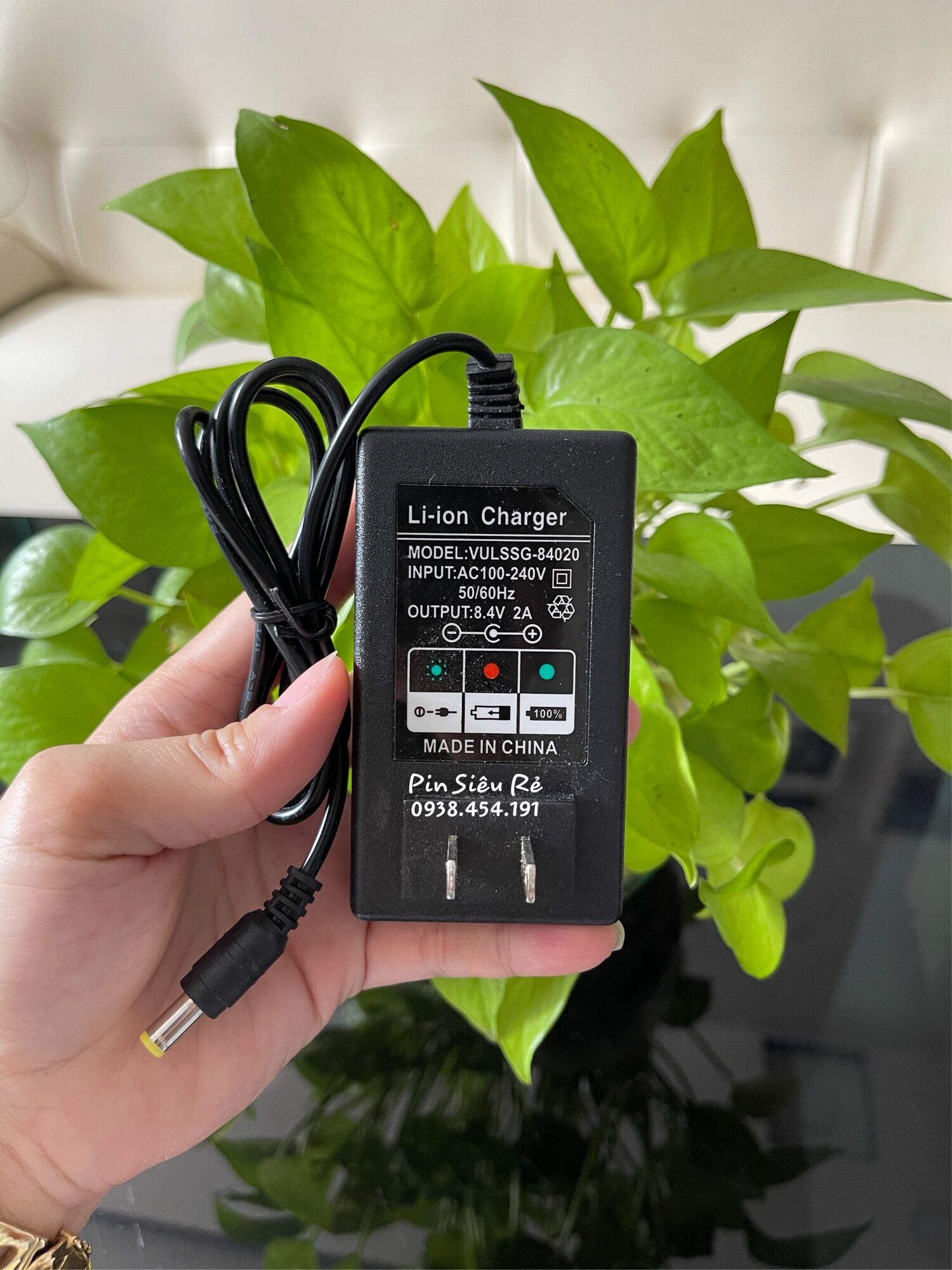 [HCM]Sạc 2S: 8.4V - 2A Có Đèn Báo đầy