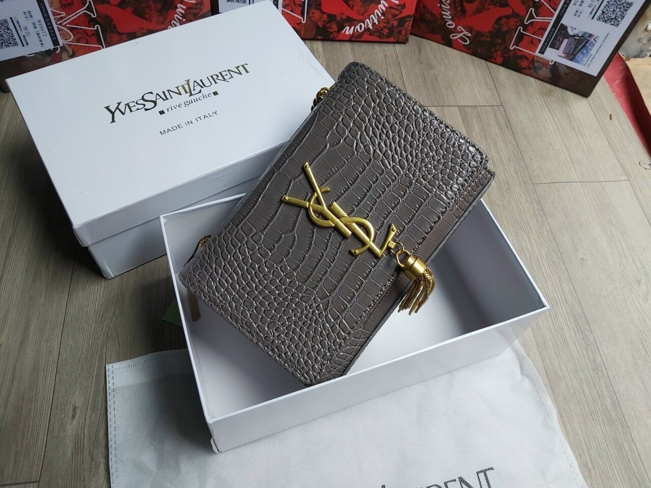 Túi cluth YSLaurent 22cm da bóng rắn, fullbox (chuẩn hàng đẹp)