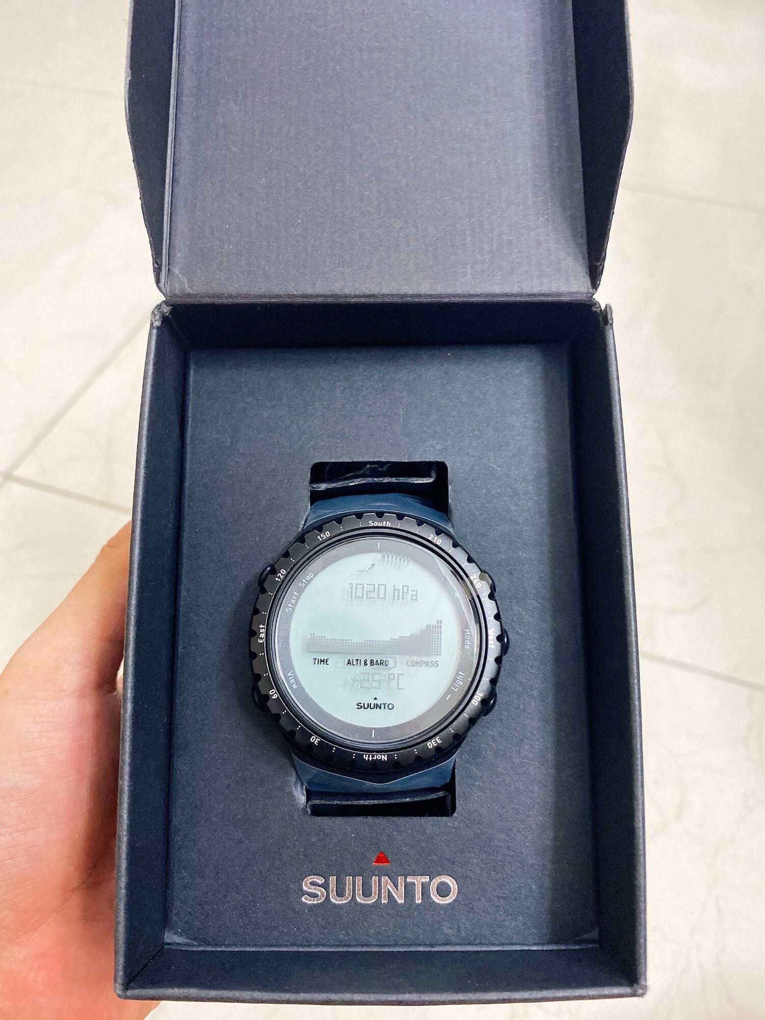 Đồng hồ thể thao Suunto Core SS014809000