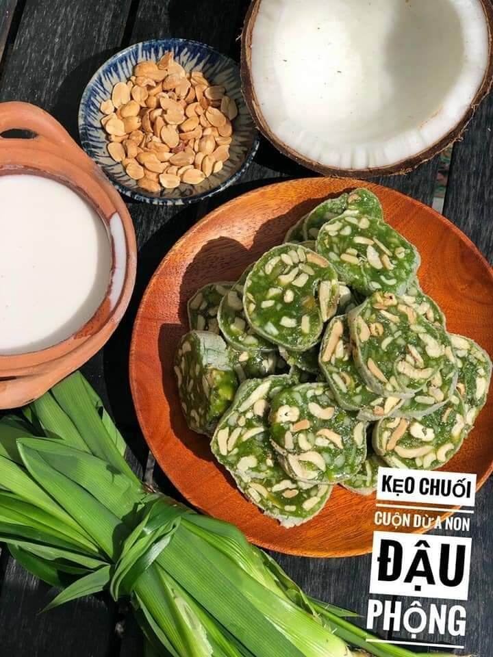 Kẹo chuối cuộn dừa non lá dứa 500g