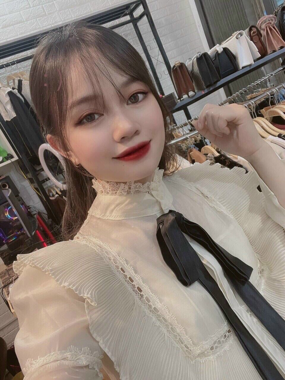 Áo sơ mi ren quý cô sang chảnh