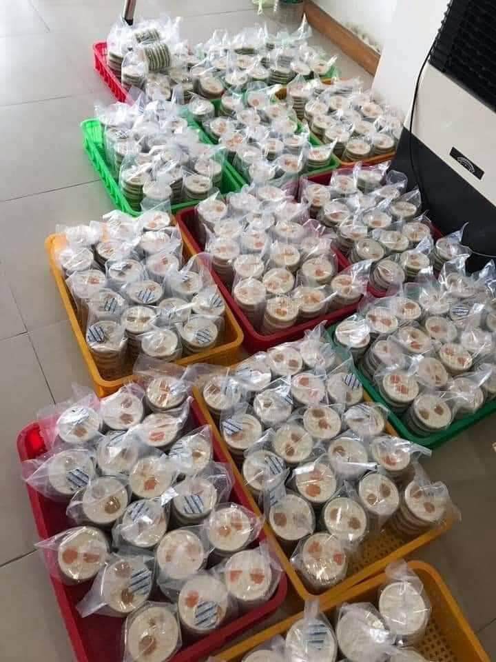 Bánh in nhân trứng muối 4 cái