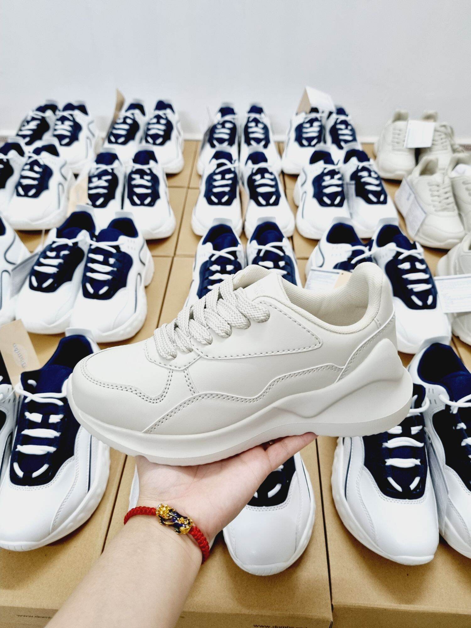 giày sneaker DOMBA ROUND UP Hàn Quốc