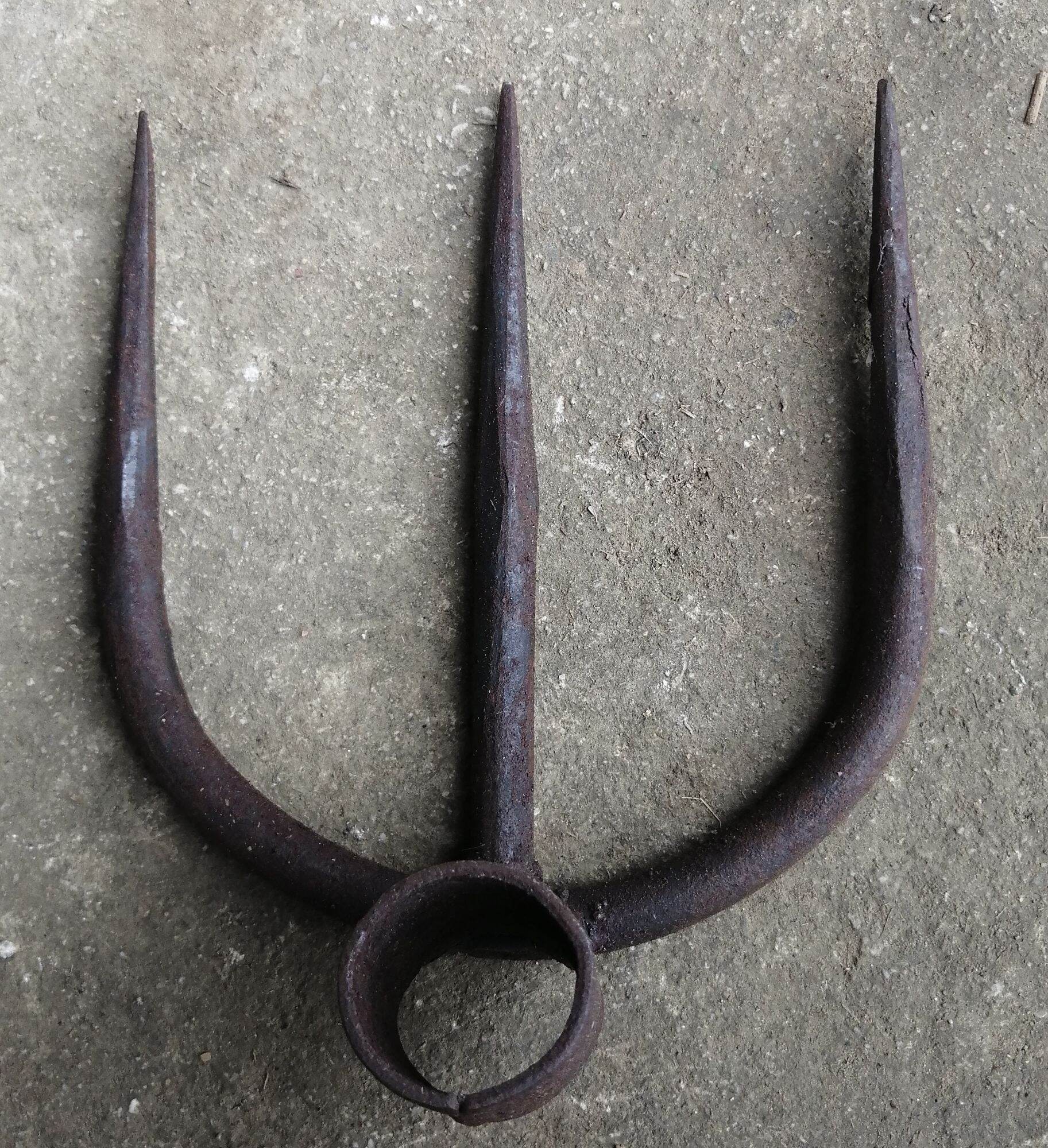 cuốc cào xới đất thép rèn chắc khỏe