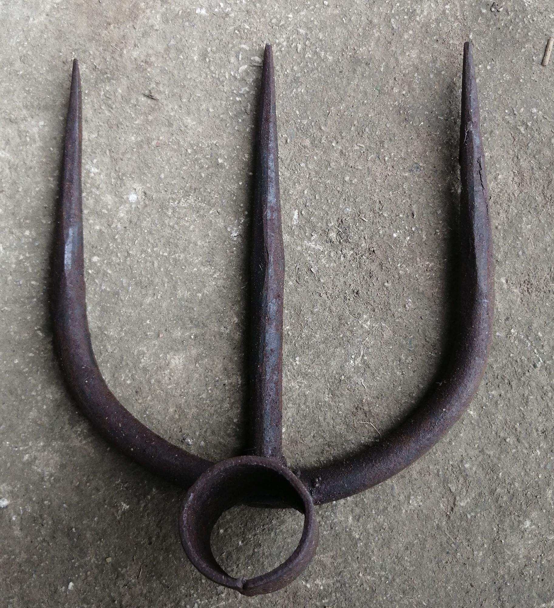 cuốc cào xới đất thép rèn chắc khỏe