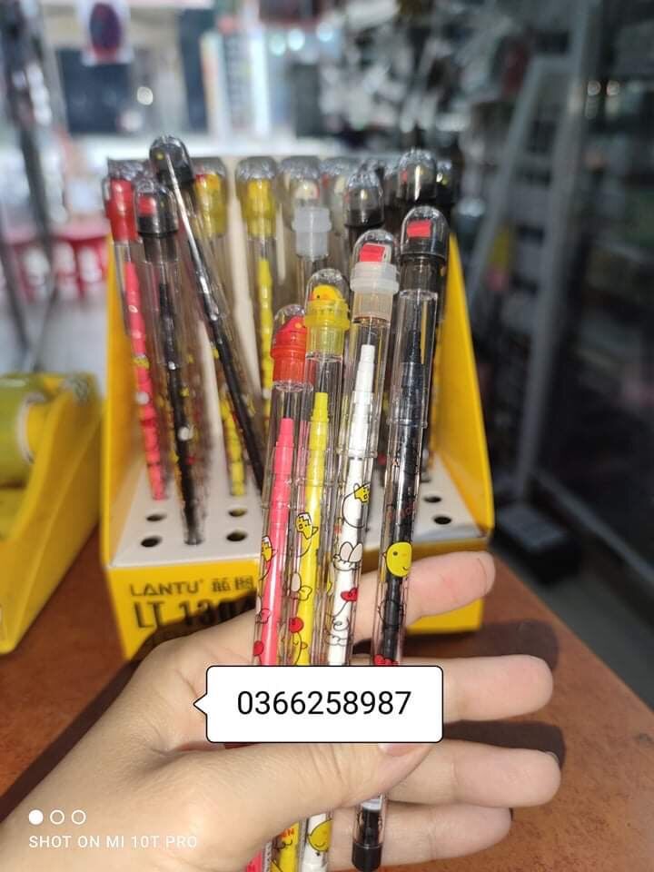 2 Bút chì đốt hình gà xinh