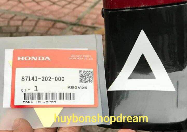 Tem tam giác dán đuôi sau xe máy