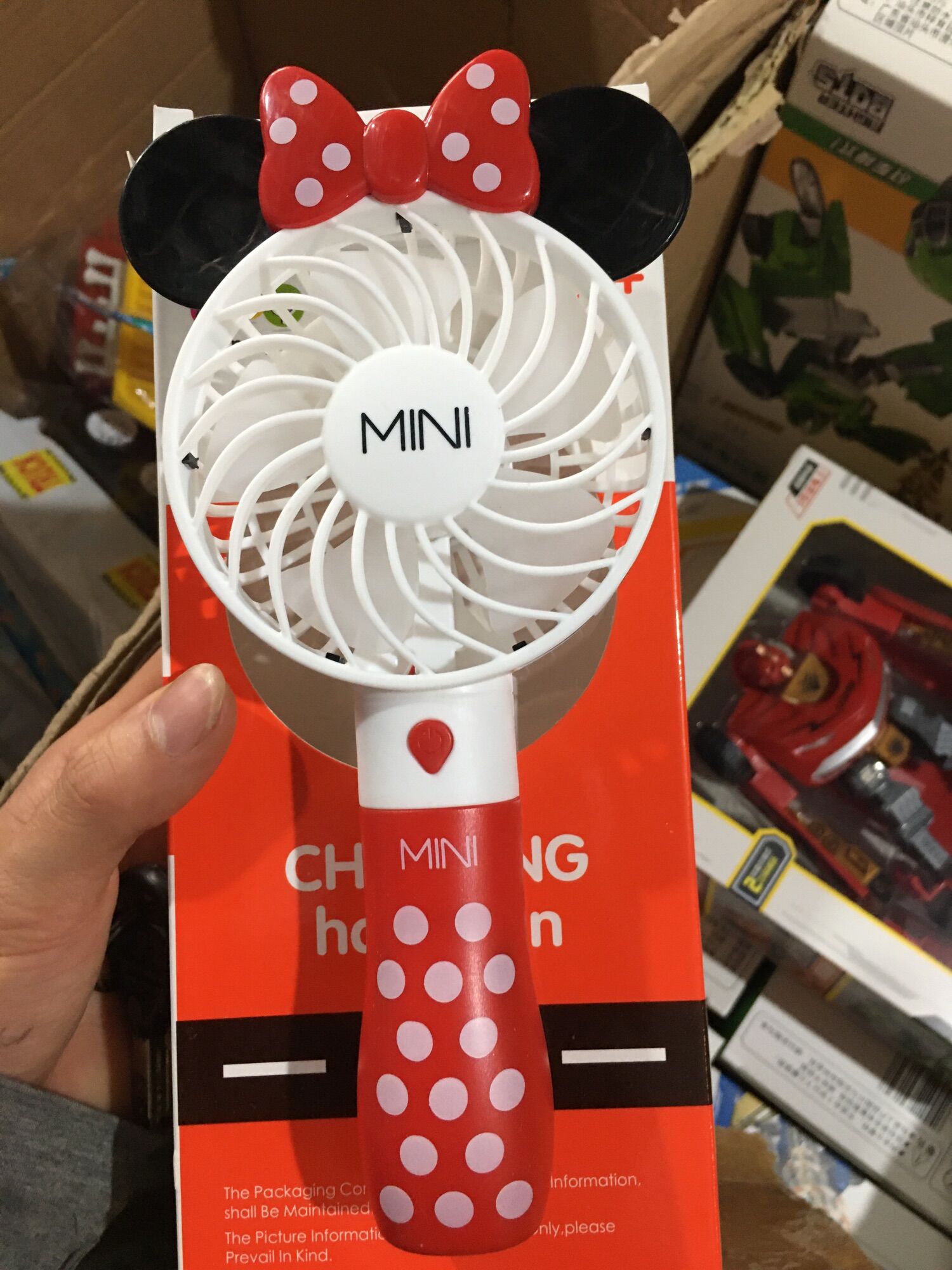 Quạt Tích Điện Đoremon Có Đèn Phát Sáng.