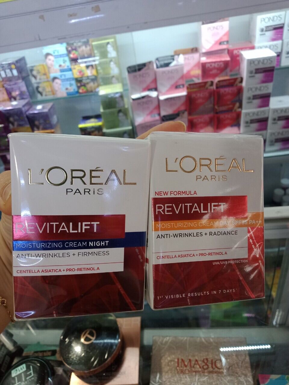 Hai Hộp Kem Loreal Giảm Nếp Nhăn Săn Chắc Da Ngày Và Đêm