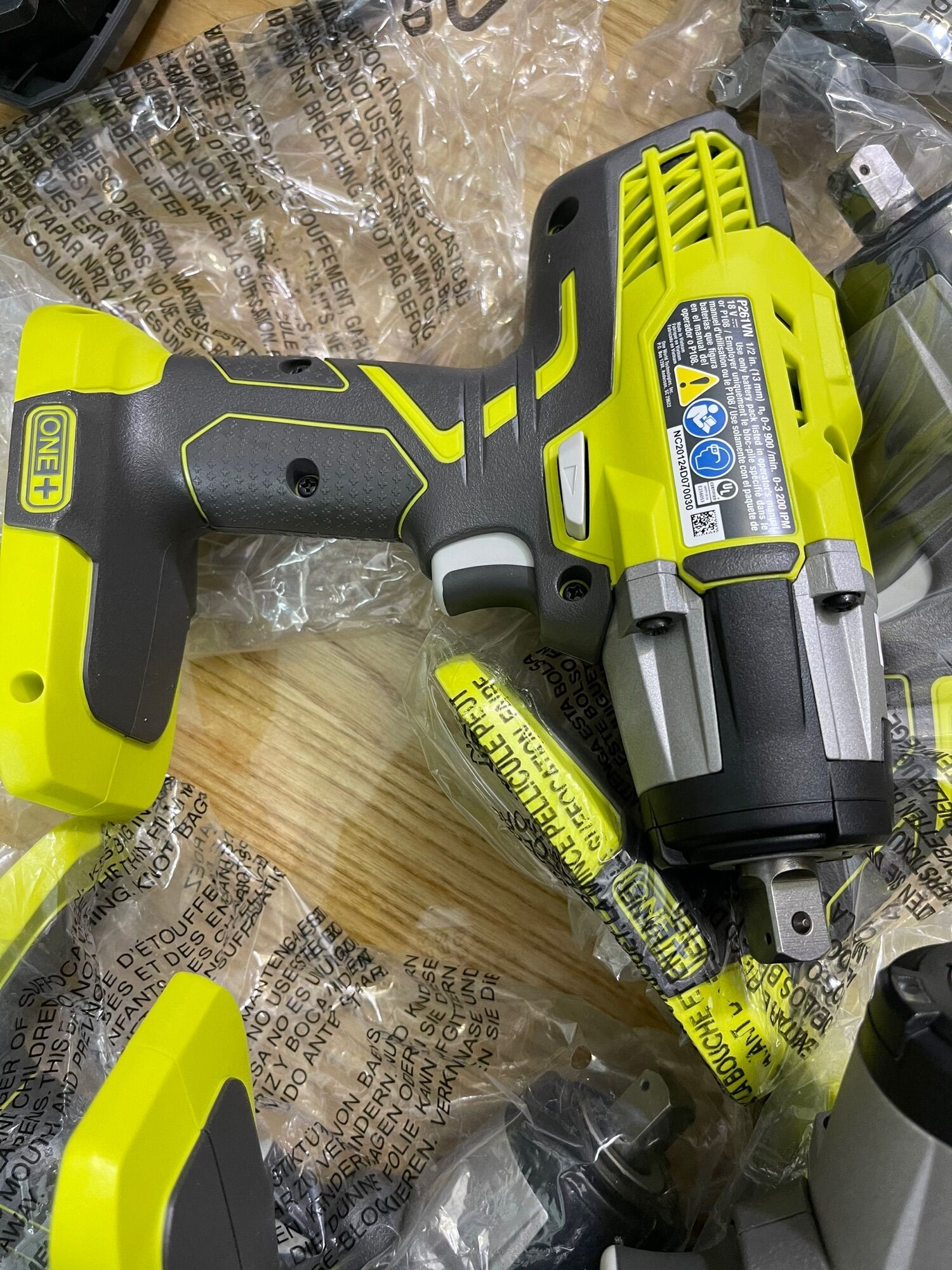 [HCM]Bù lông Ryobi P261 new ( thân máy)
