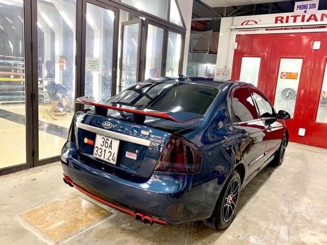 Đuôi gió thể thao các dòng xe sedan