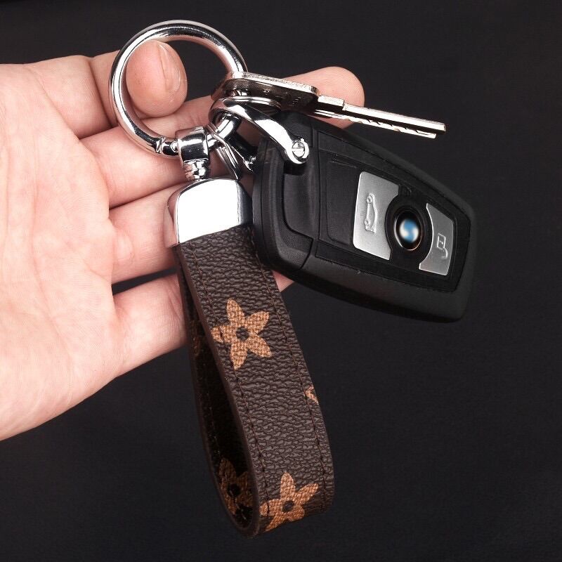 [HCM]Móc khoá DÂY DA LV ( EO VÌ ) XINH XỈU TREO XE HƠI XE M