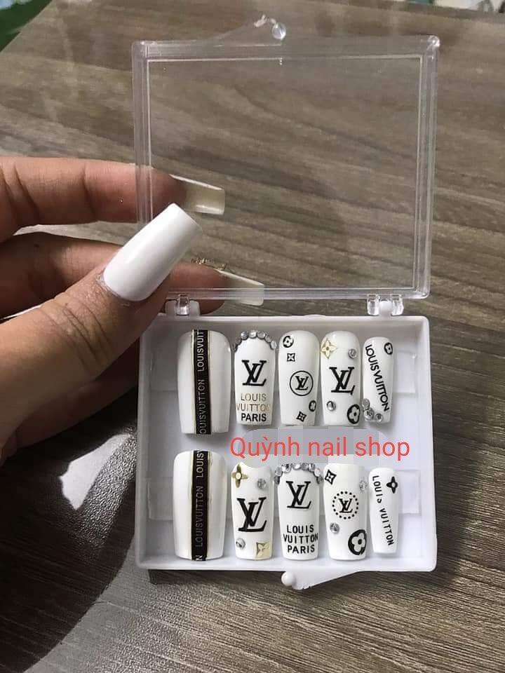 [ Mua Nail Box Tặng Kẹp Tóc Ngọc Trai] Bộ Móng Úp Đã Được Thiết Kế Kèm Theo Keo Dán Và Dũa Móng