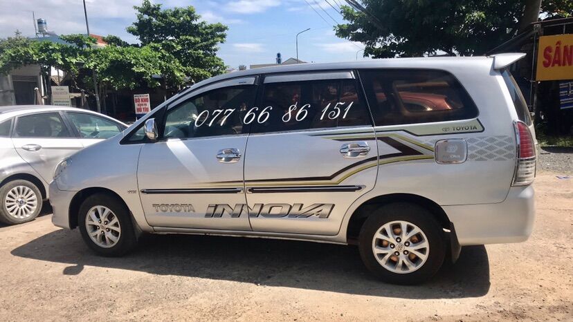 Tem Dán Sườn Xe Innova Mẫu Mới
