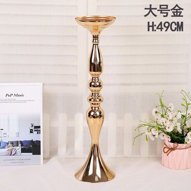 Chân nến đuôi cá cách điệu trang trí tiệc