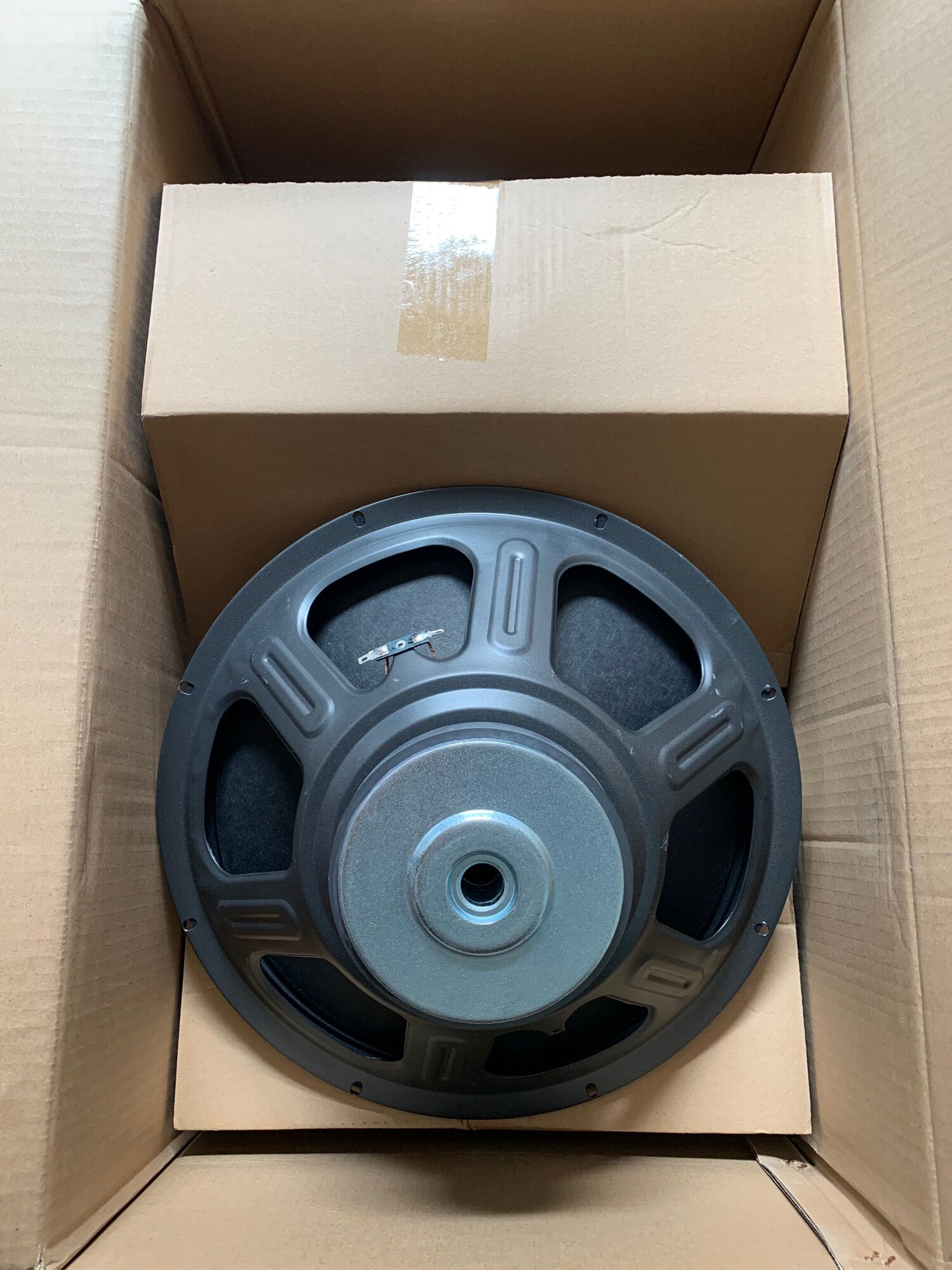 Một củ bass 40 loa kéo coil 51từ 140 4ohm hàng nhập cực hay