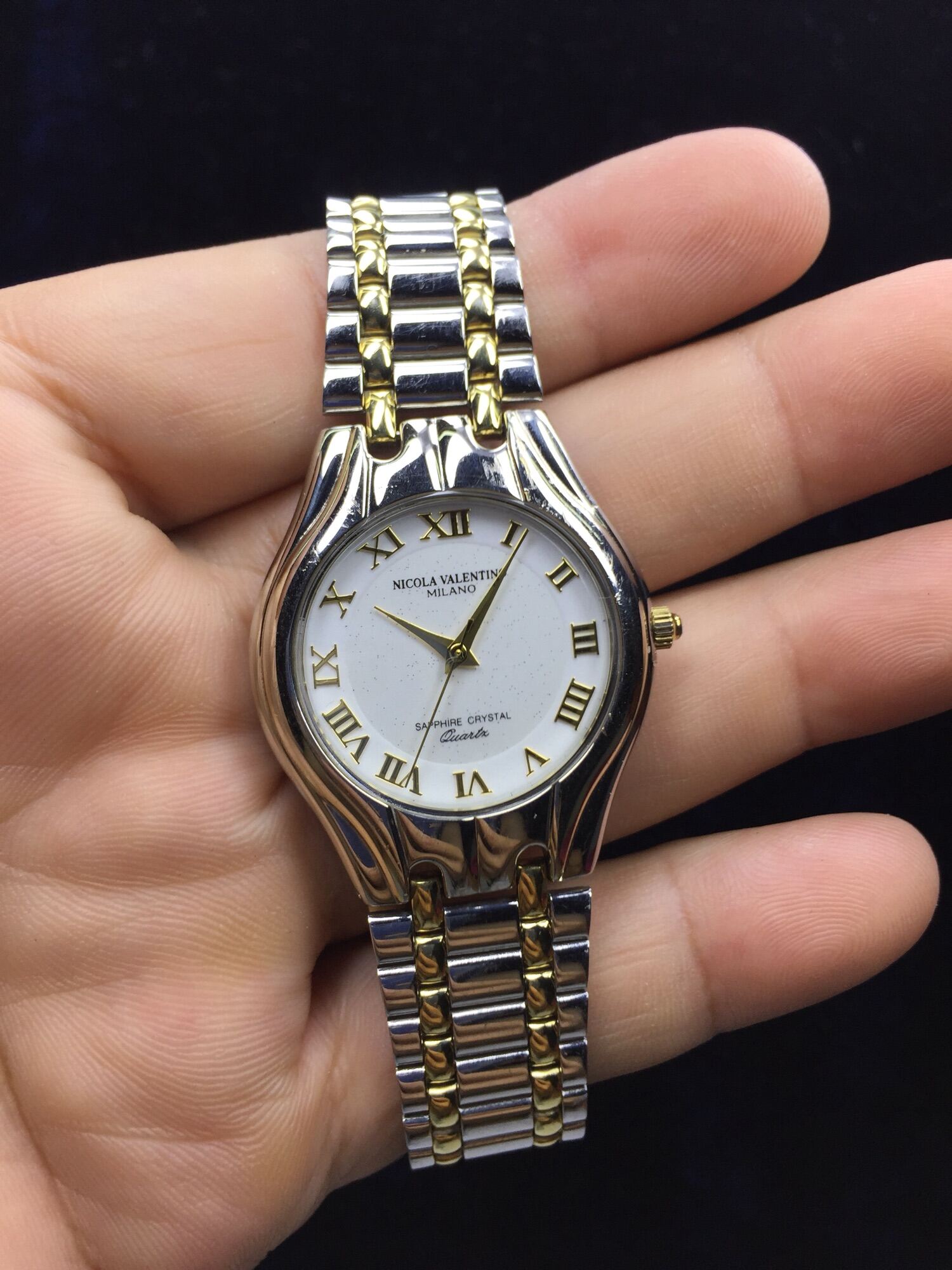 Đồng hồ Si Nữ hiệu Valentino thumbnail