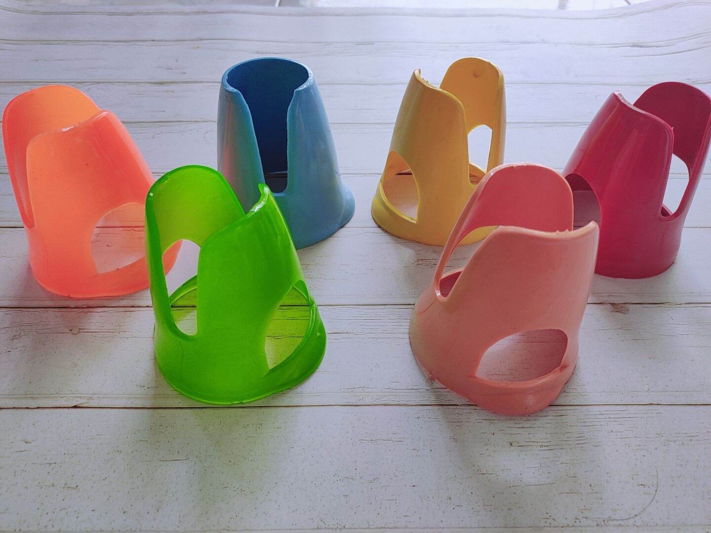 Đế bình nước phụ kiện dành cho hamters,thú cưng