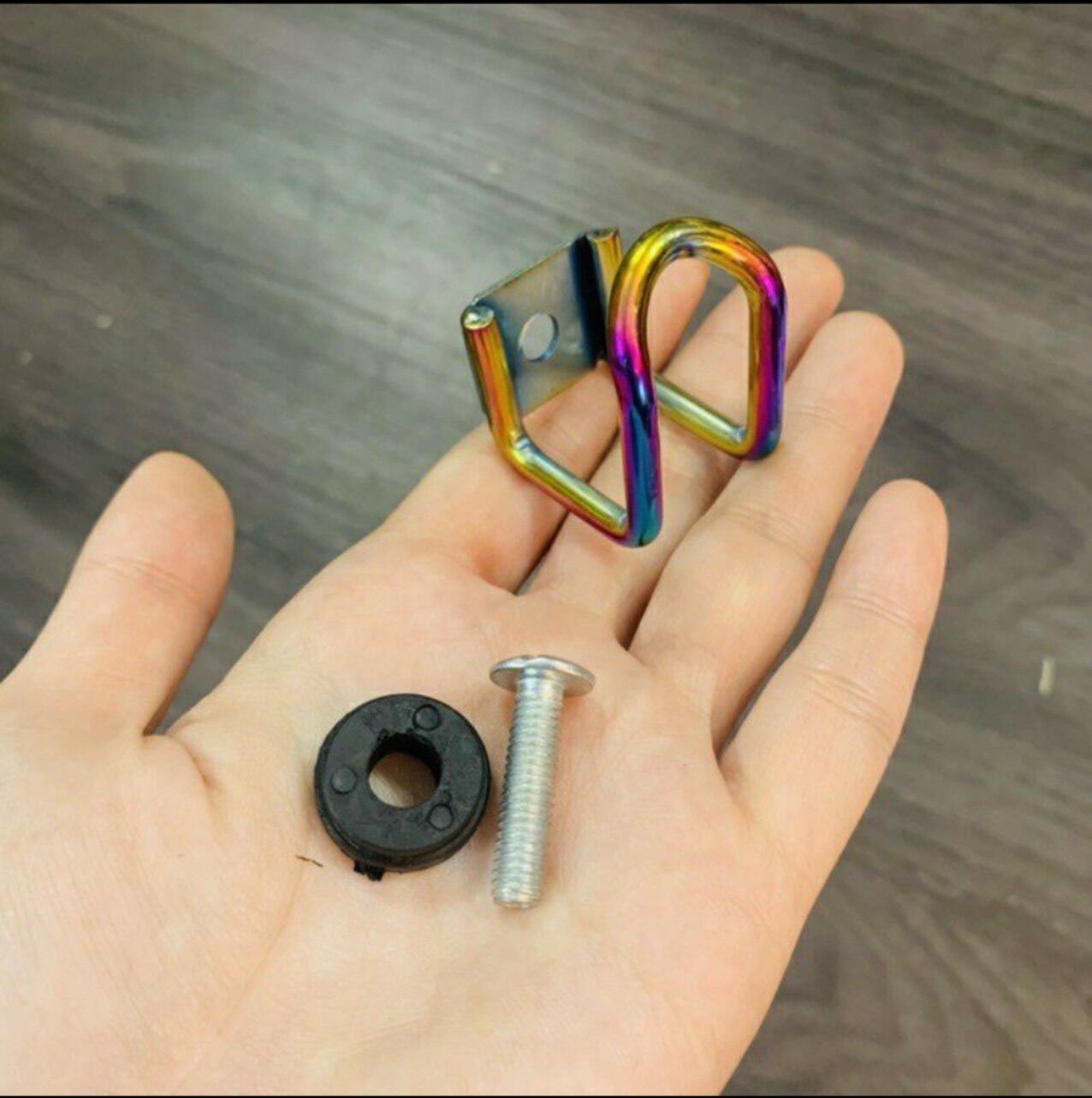 Móc treo đồ titan