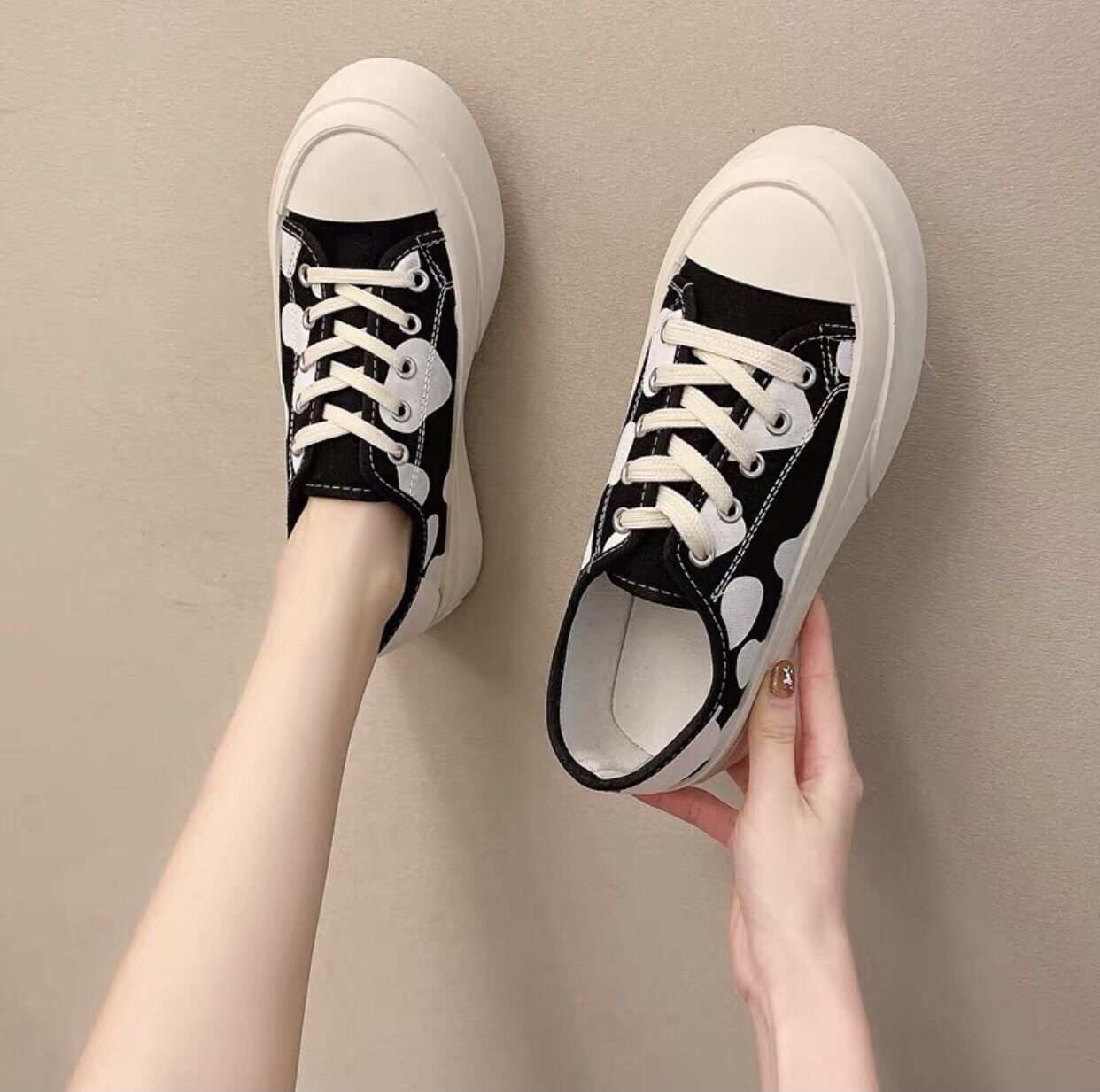 Giày sneaker bò sữa độn đế siêu hot