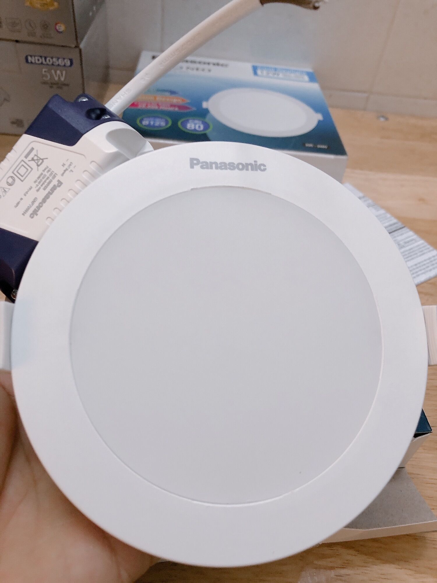 đèn led âm Trần 9w NNP72278 panasonic