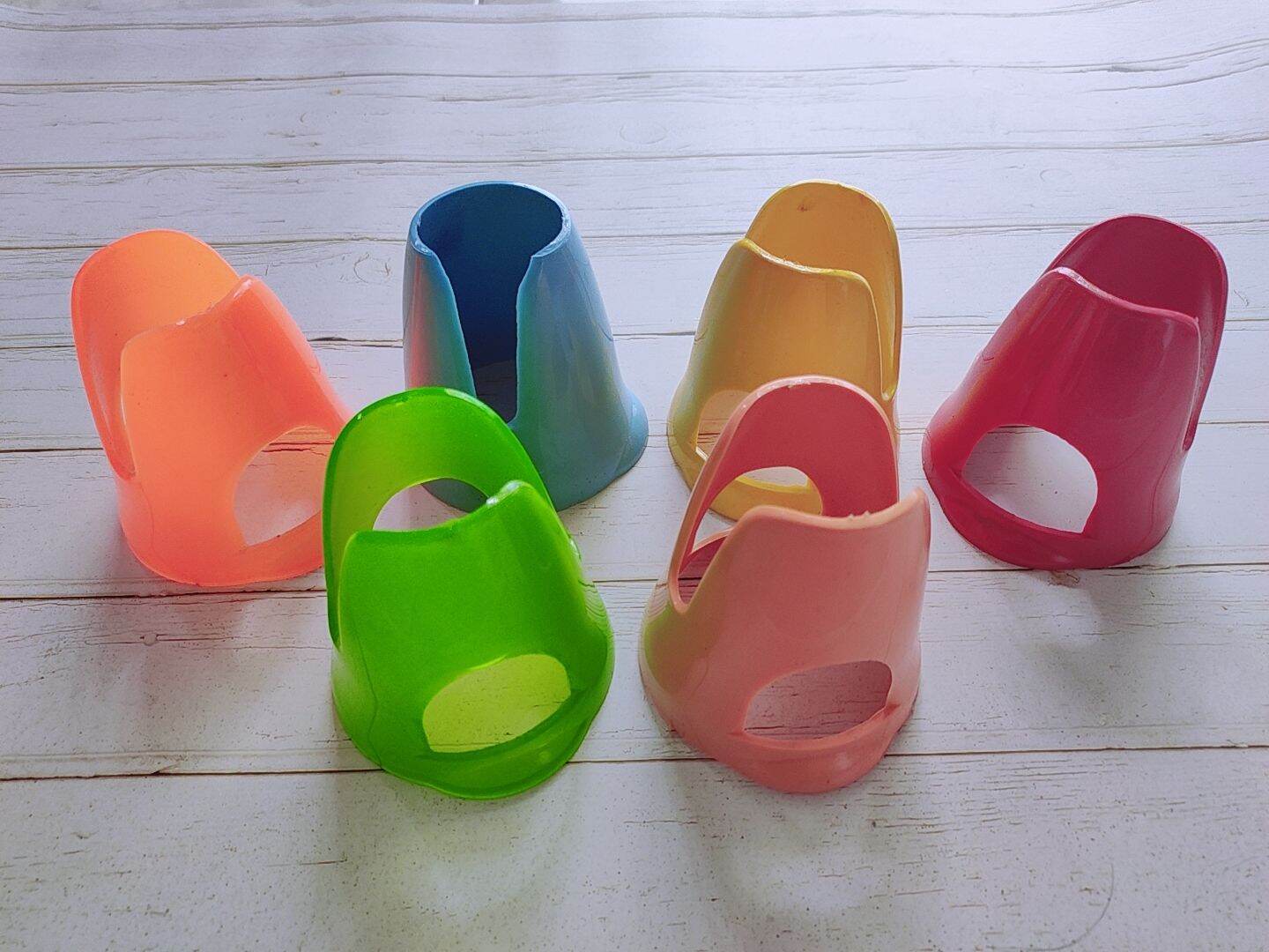 Đế bình nước phụ kiện dành cho hamters,thú cưng