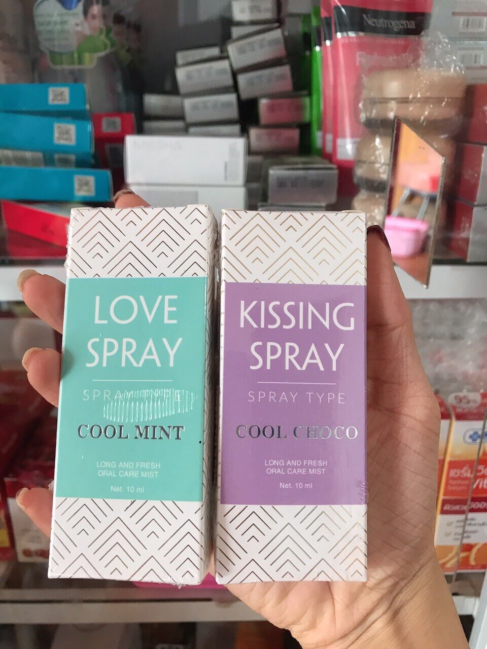 Xịt thơm miệng Qlady