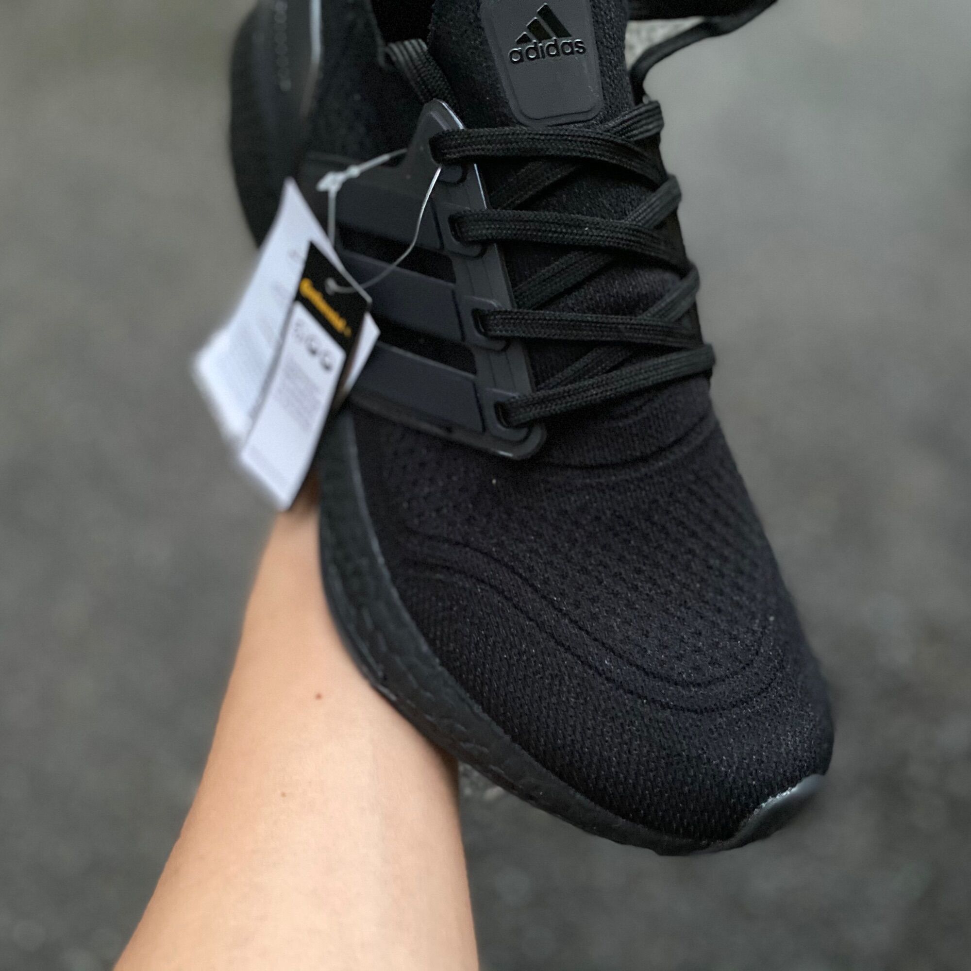 Giày thể thao ultraboost đen full nam