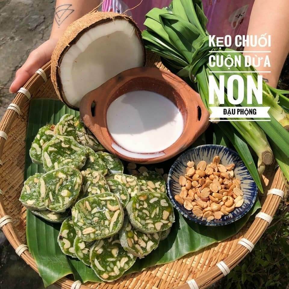 Kẹo chuối cuộn dừa non lá dứa 500g