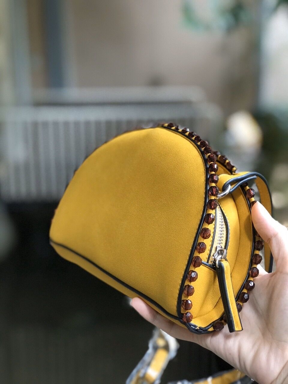 Ví cầm tay Zara da lộn