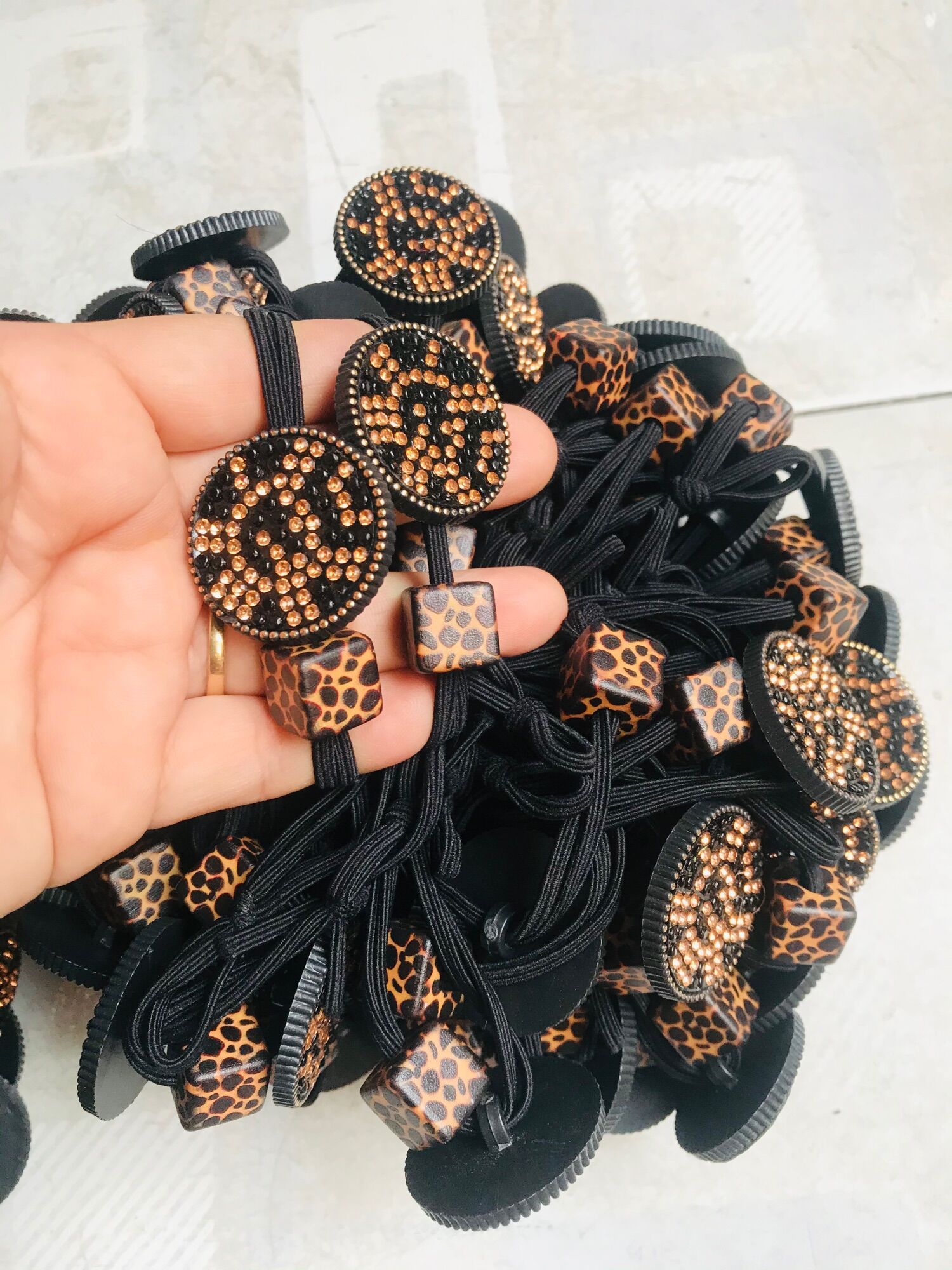 🐅Set 5 sợi Dây cột tóc Ngọc Da Beo Sang Trọng (Hình thật)