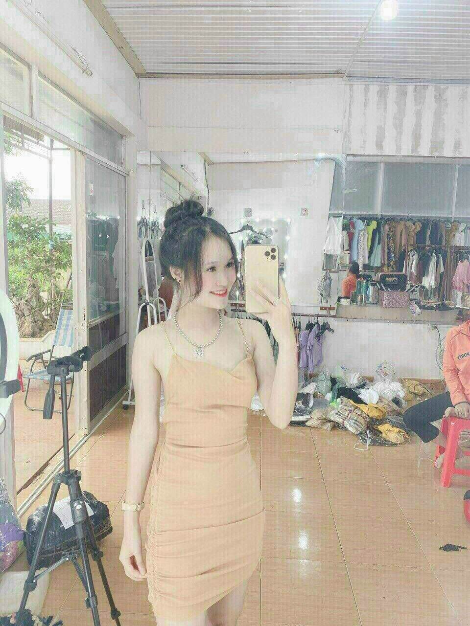 Đầm body 2 dây xích hở lưng có mút ngực rút dây 2 bên hông cực xinh ❤️