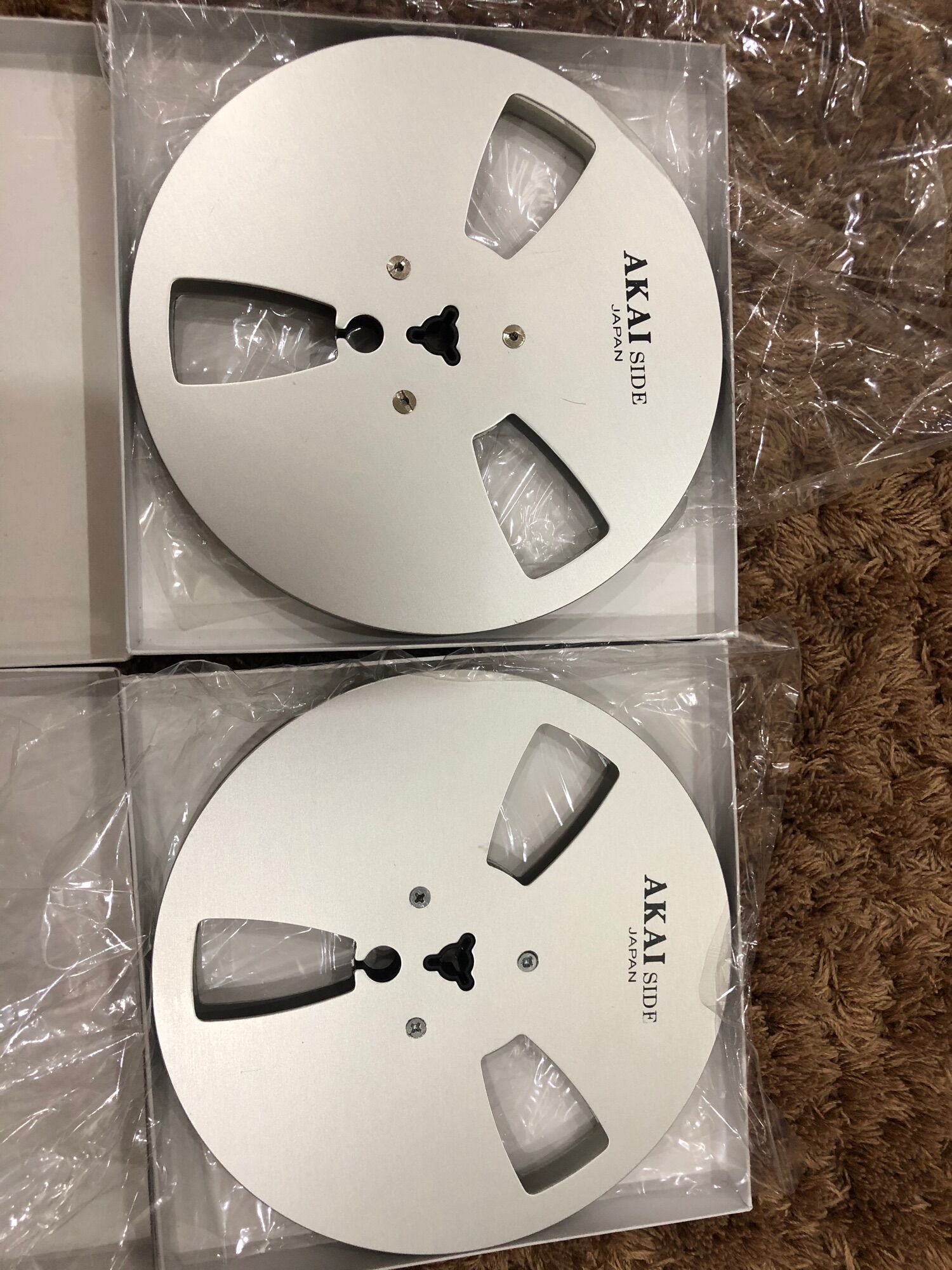1 ĐÔI XƯƠNG NHÔM AKAI 7 INCH